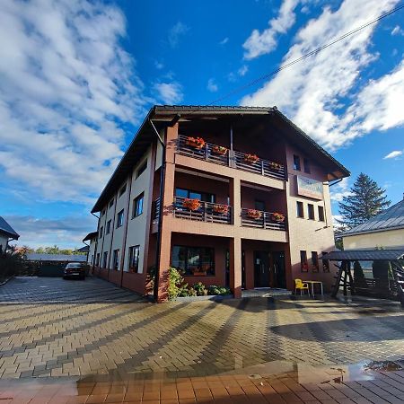 Enigma Bucovinei Hotel Vicovu de Jos Kültér fotó