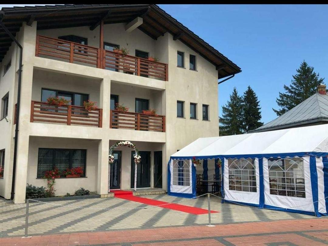 Enigma Bucovinei Hotel Vicovu de Jos Kültér fotó