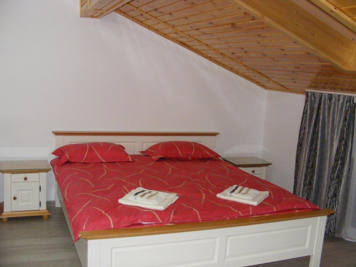 Enigma Bucovinei Hotel Vicovu de Jos Kültér fotó