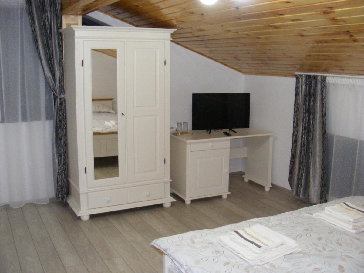 Enigma Bucovinei Hotel Vicovu de Jos Kültér fotó